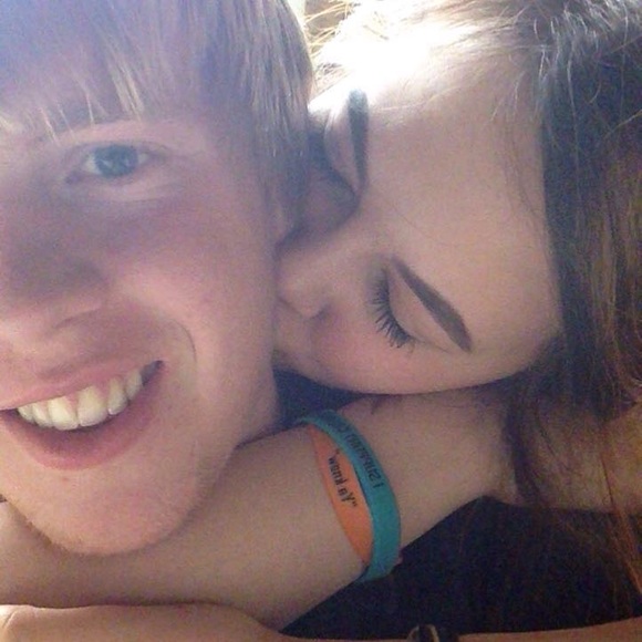 Meet your Posher, Bailee - Picture 1 of 1